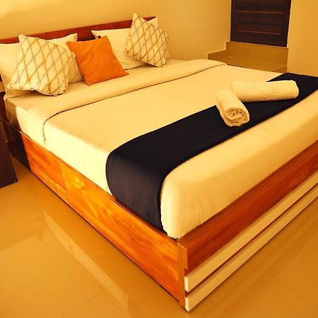 Bed and Breakfast Loyal Residency Sultan Bathery Esterno foto